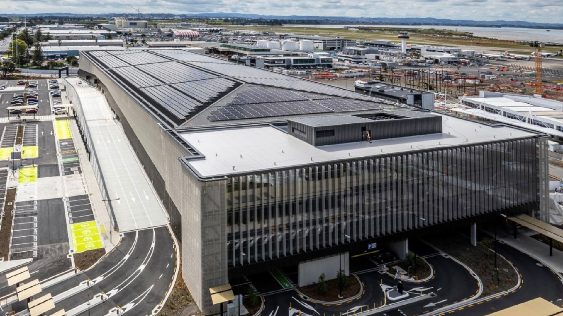 Auckland International Airport Carpark - PeddleThorp